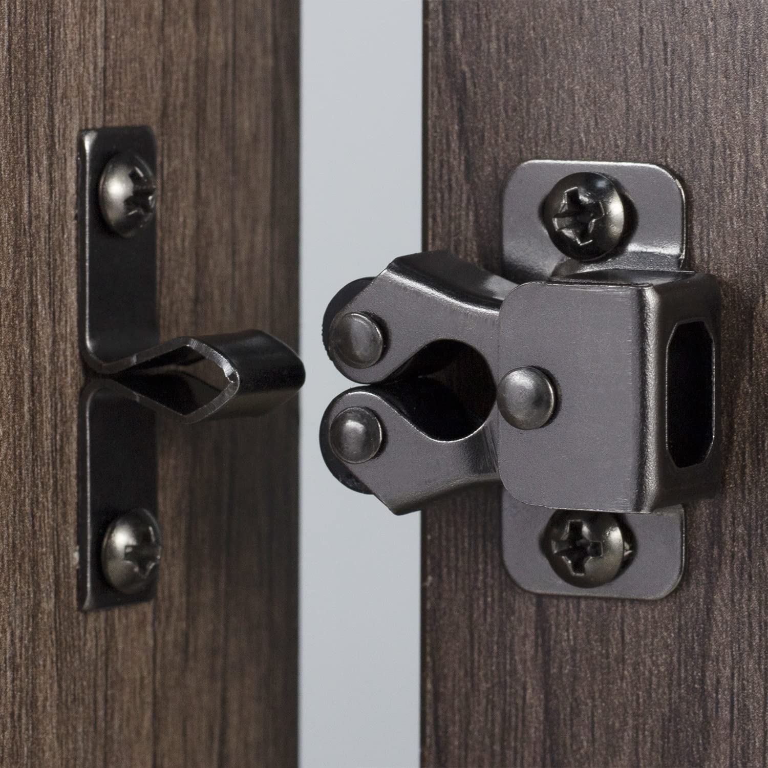 71anjn0GicL.jpg Keenkee Cabinet Latch Set - Image 1